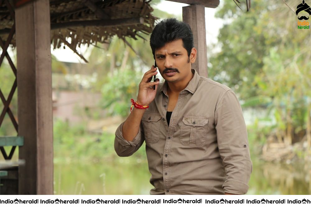 Actor Jiiva Latest Stills from the movie Seeru Set 2