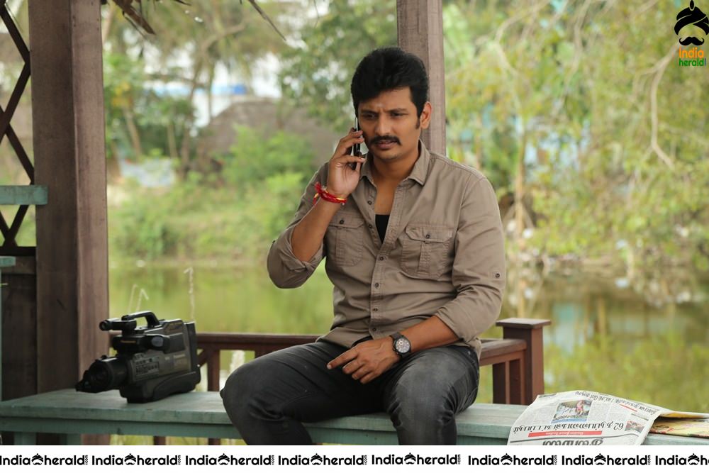 Actor Jiiva Latest Stills from the movie Seeru Set 2