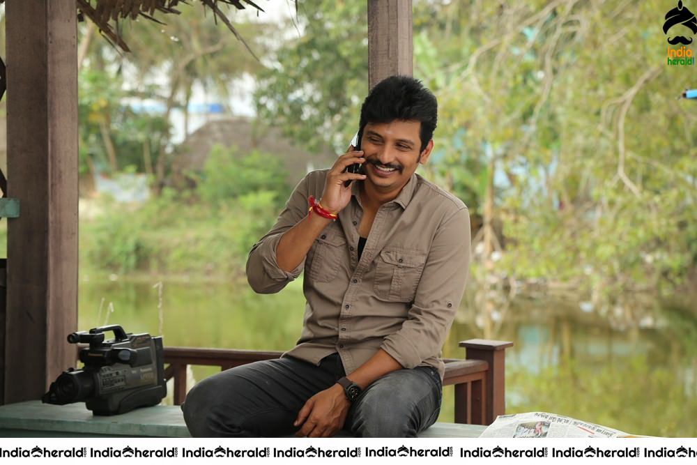 Actor Jiiva Latest Stills from the movie Seeru Set 2