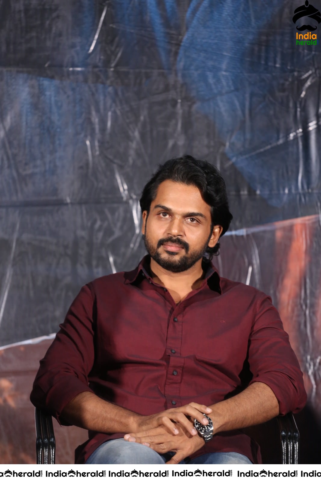 Actor Karthi Latest Stills from Khaidhi Success Meet Set 1