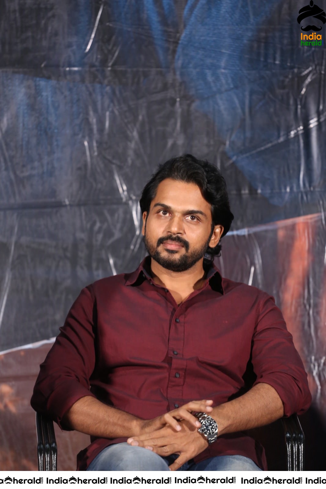 Actor Karthi Latest Stills from Khaidhi Success Meet Set 1