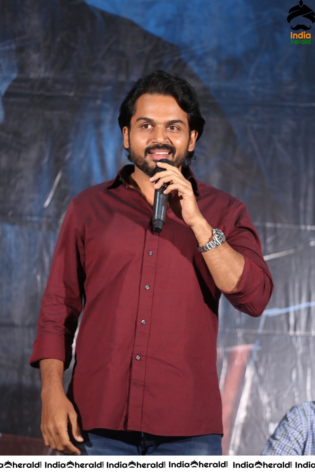 Actor Karthi Latest Stills from Khaidhi Success Meet Set 1