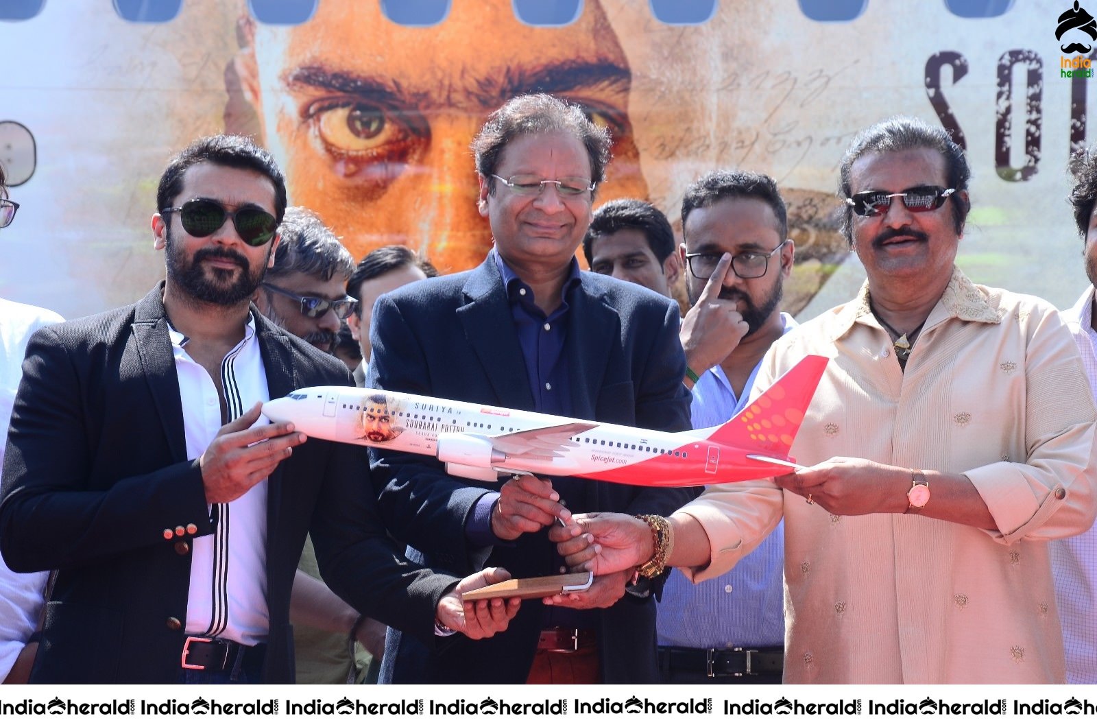 Actor Suriya with his Father Sivakumar takes under privileged Children in Aeroplane for Soorarai Potru Set 2