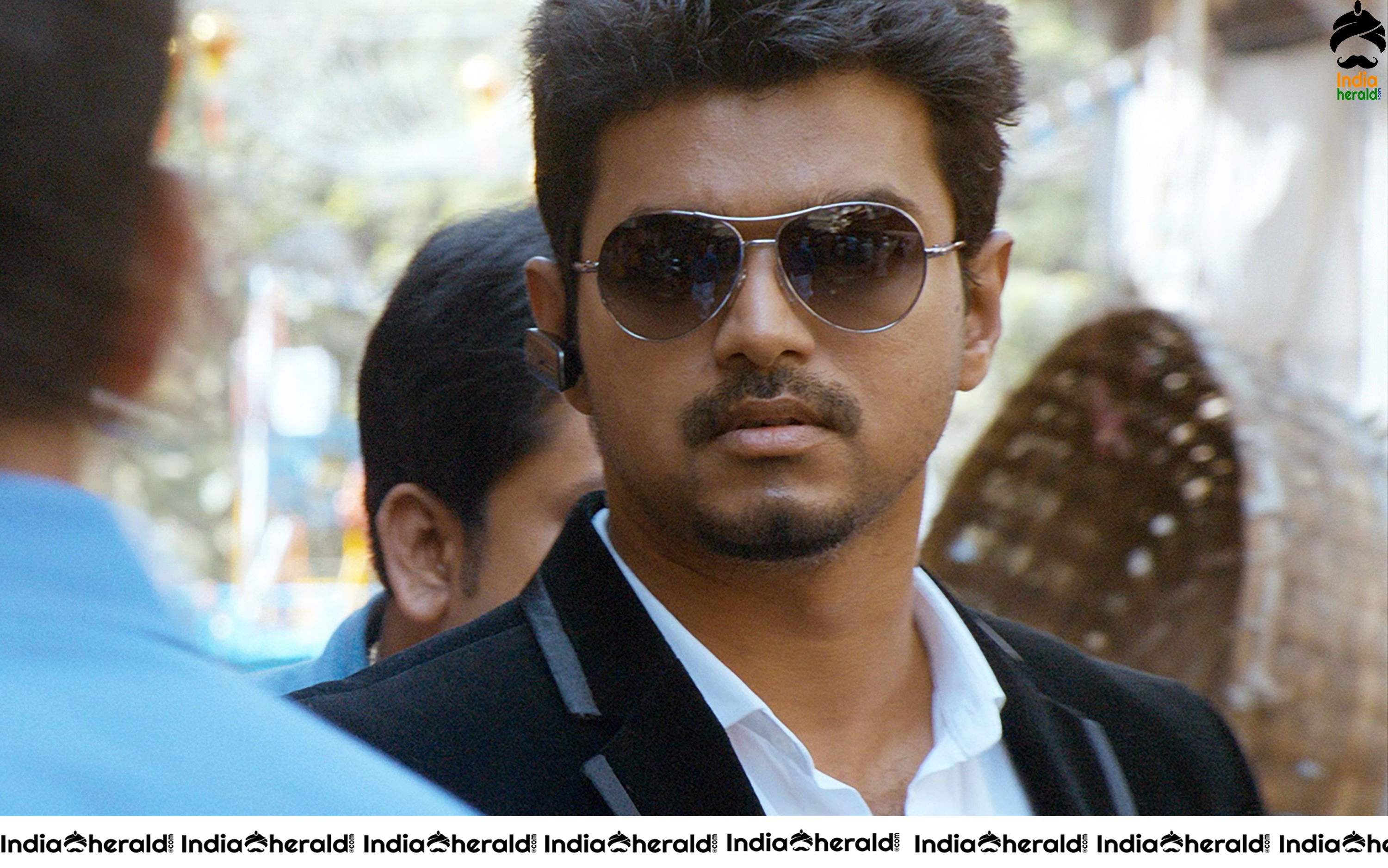 Thuppakki - Captain Jagdeesh 😎 | Actor photo, Famous indian actors, Actors  images