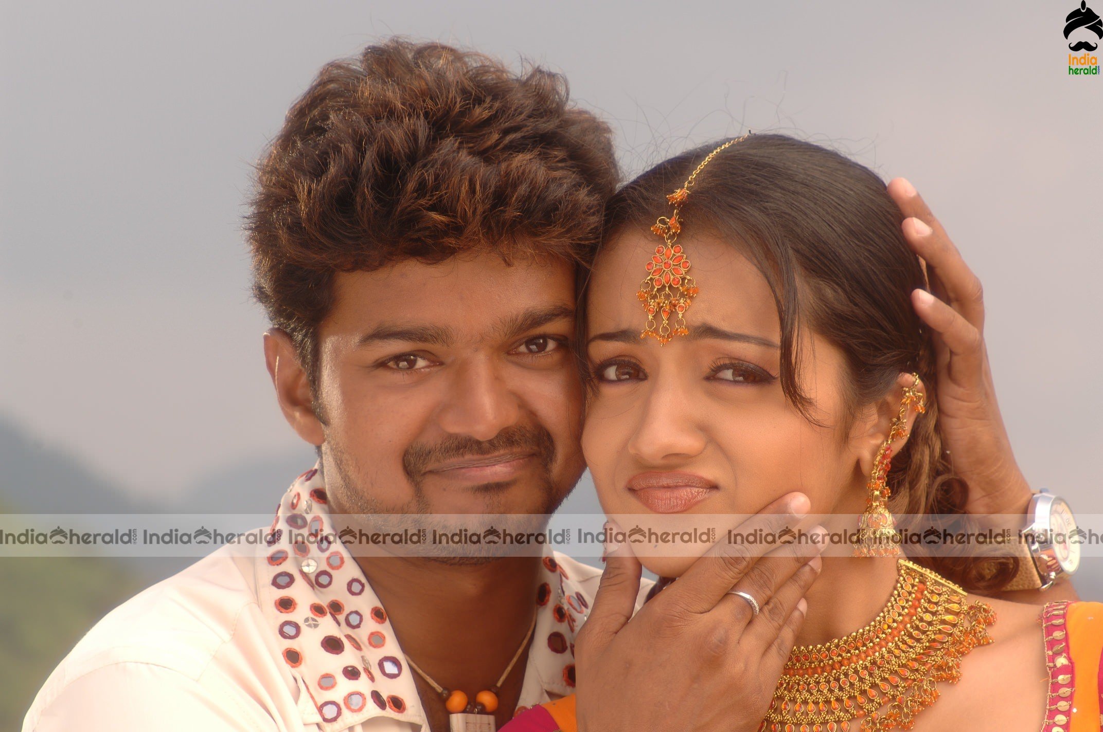 Actor Vijay Rare Photos with Hot Trisha from 2006 movie Aathi Set 4