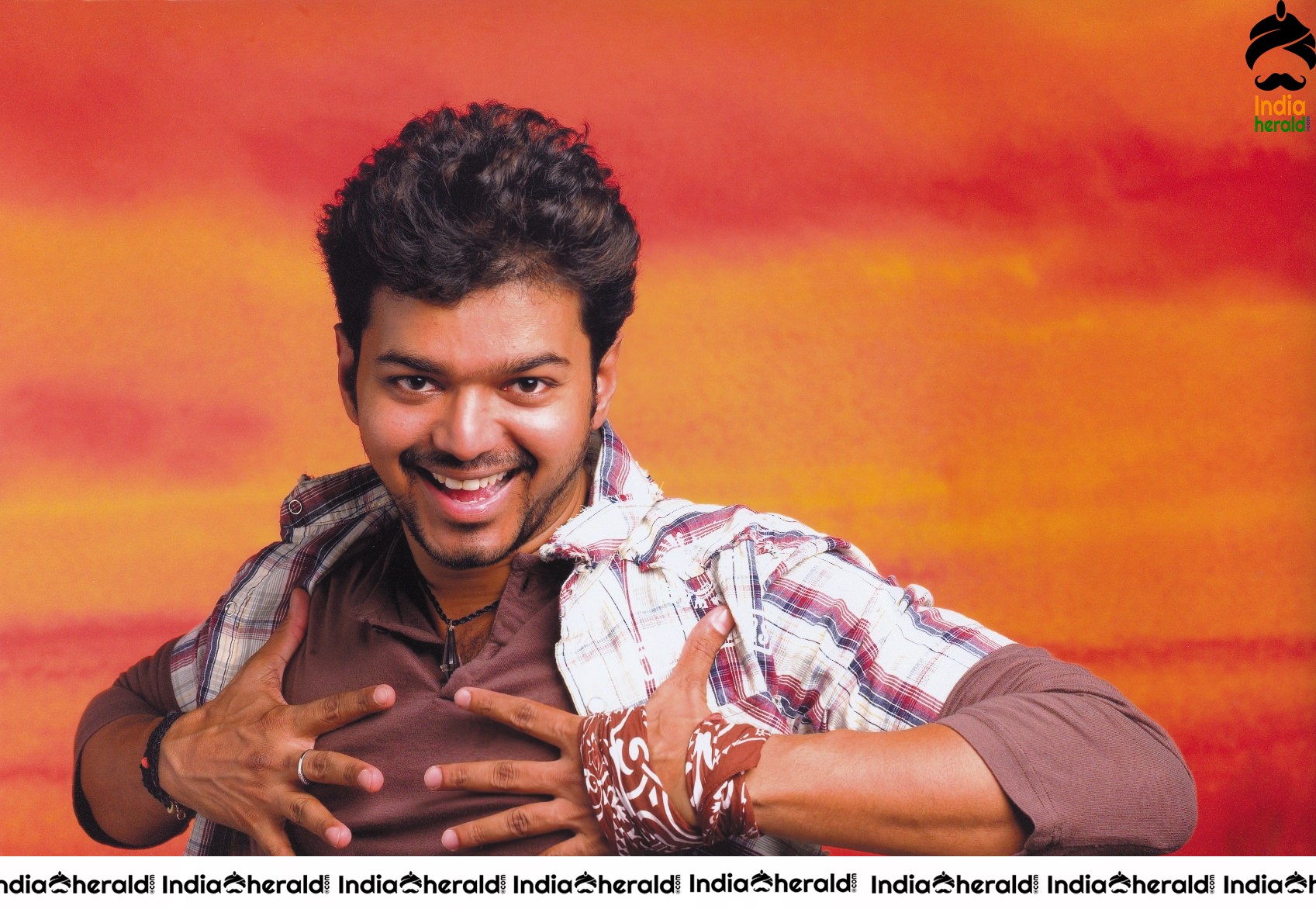 Actor Vijay Unseen Photoshoot Session for Pokkiri Movie Set 2