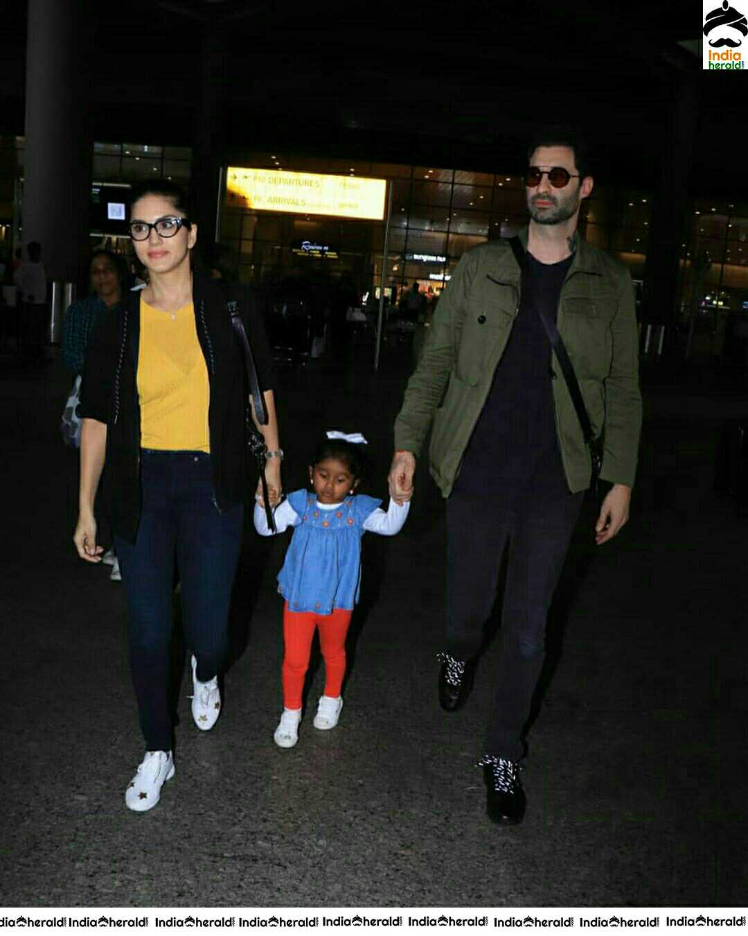 Adorable Ceone Family Clicked At Airport