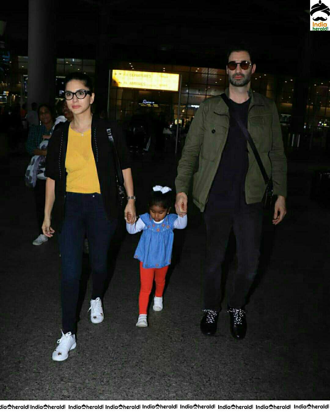 Adorable Ceone Family Clicked At Airport