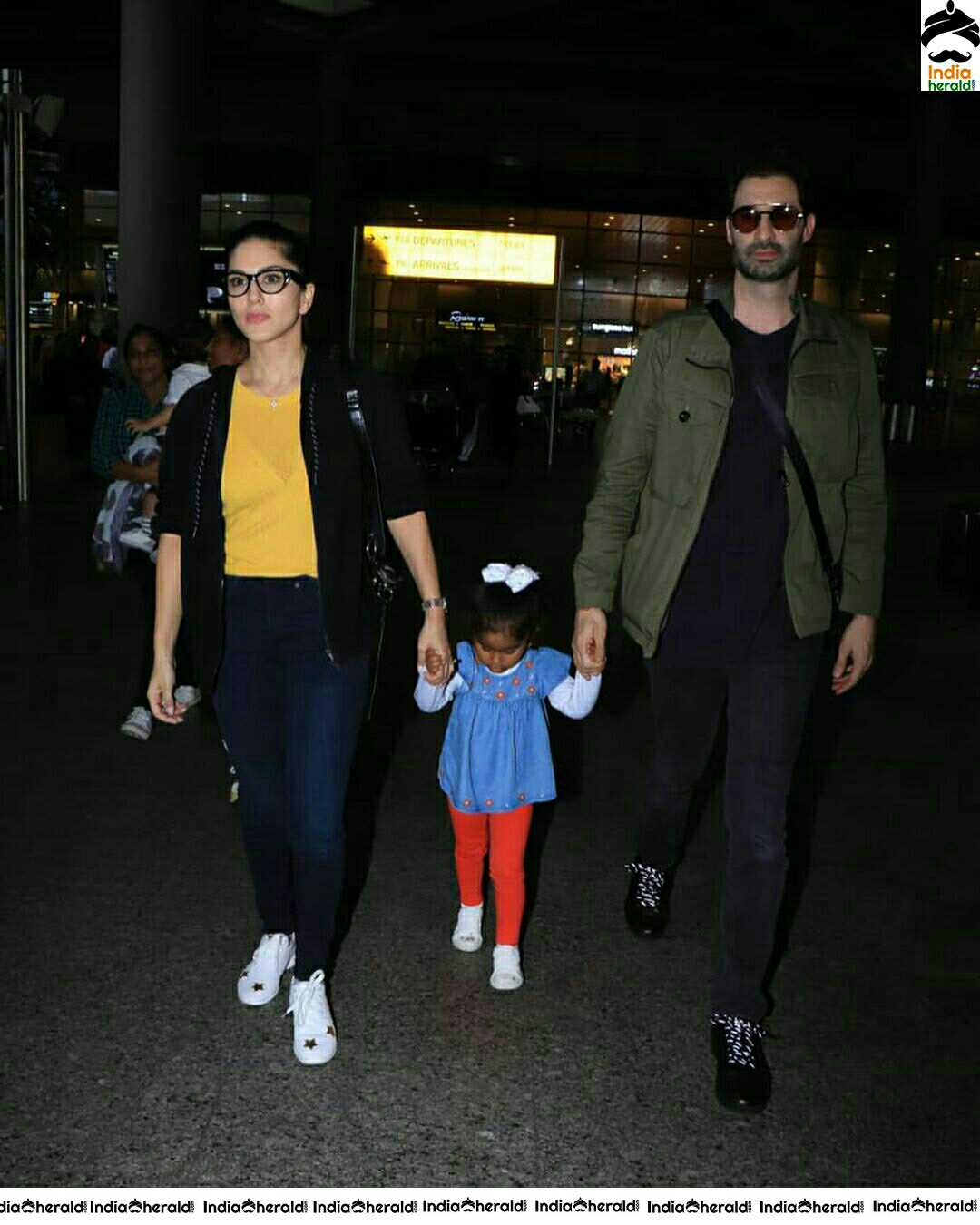 Adorable Ceone Family Clicked At Airport