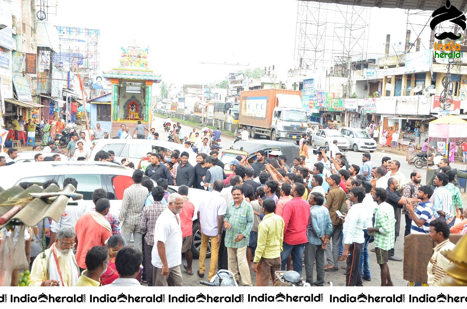 Gaddalakonda Ganesh At Hanuman Junction Set 2