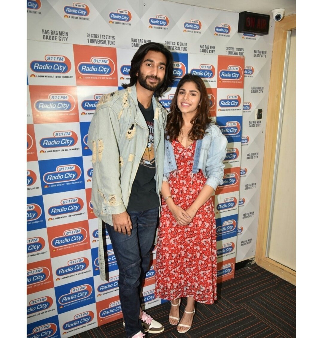 Meezaan Jaffrey  and Sharmin  segal at Malaal Song launch