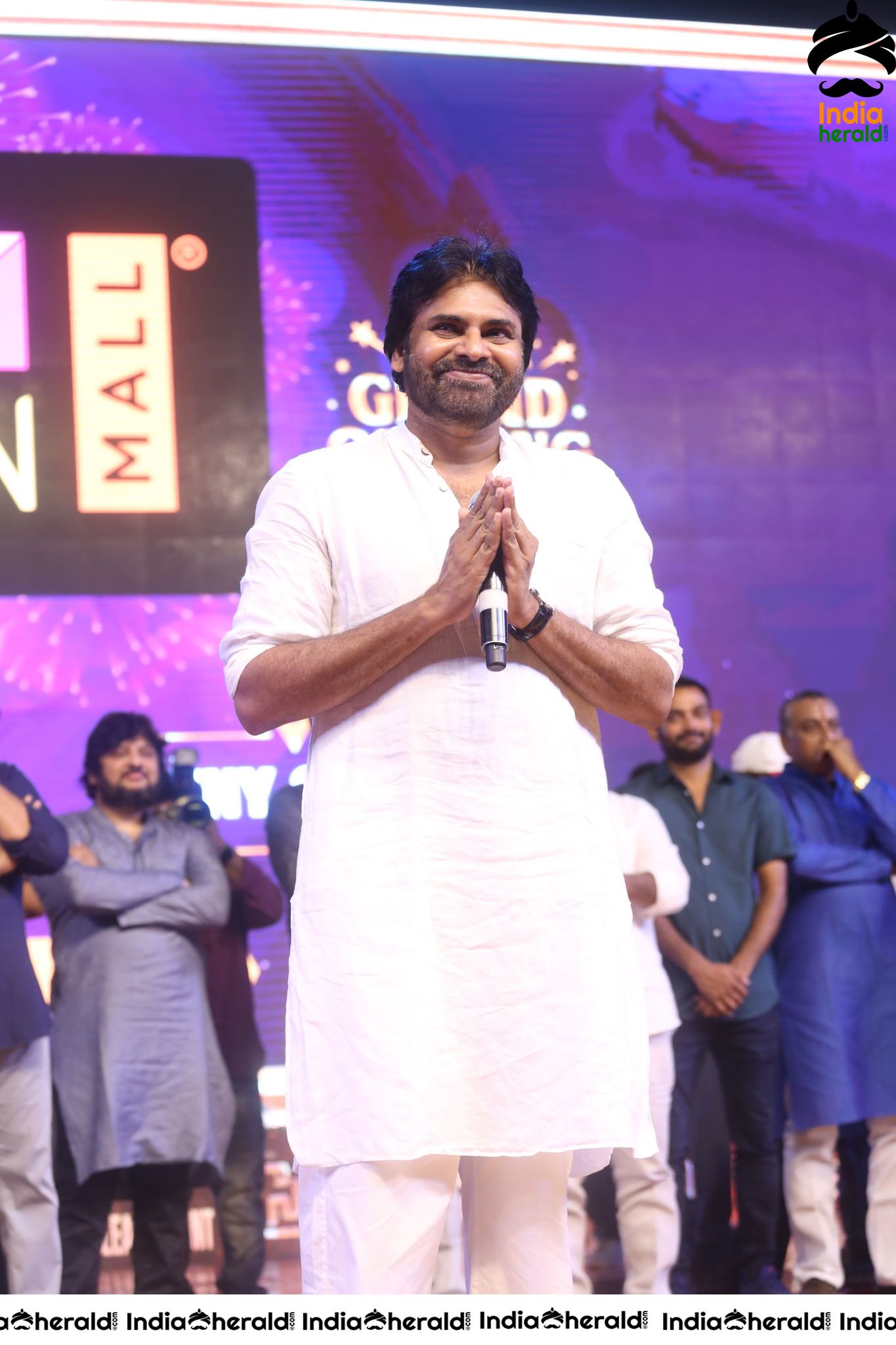 Power Star Pawan Kalyan Powerful Speech Photos Set 2