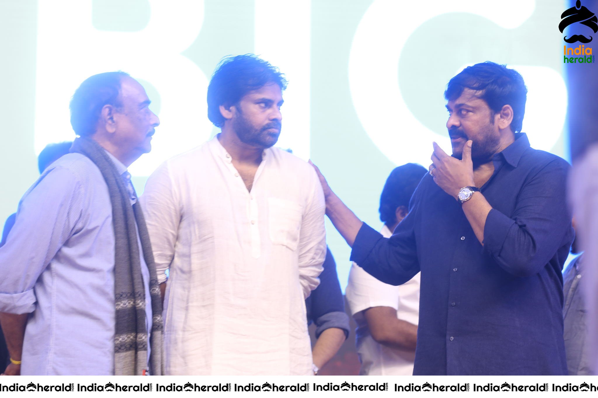 Power Star Pawan Kalyan Powerful Speech Photos Set 2