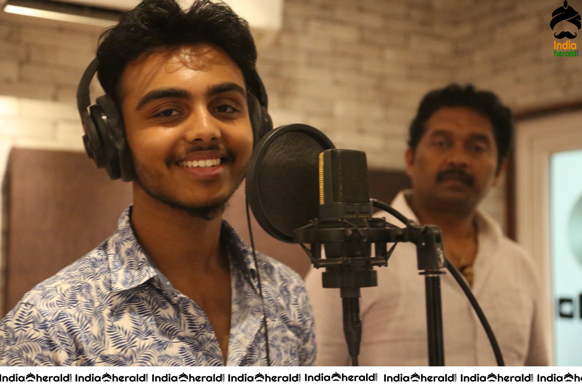 Srilankan Singer Sathyan Elango Stills