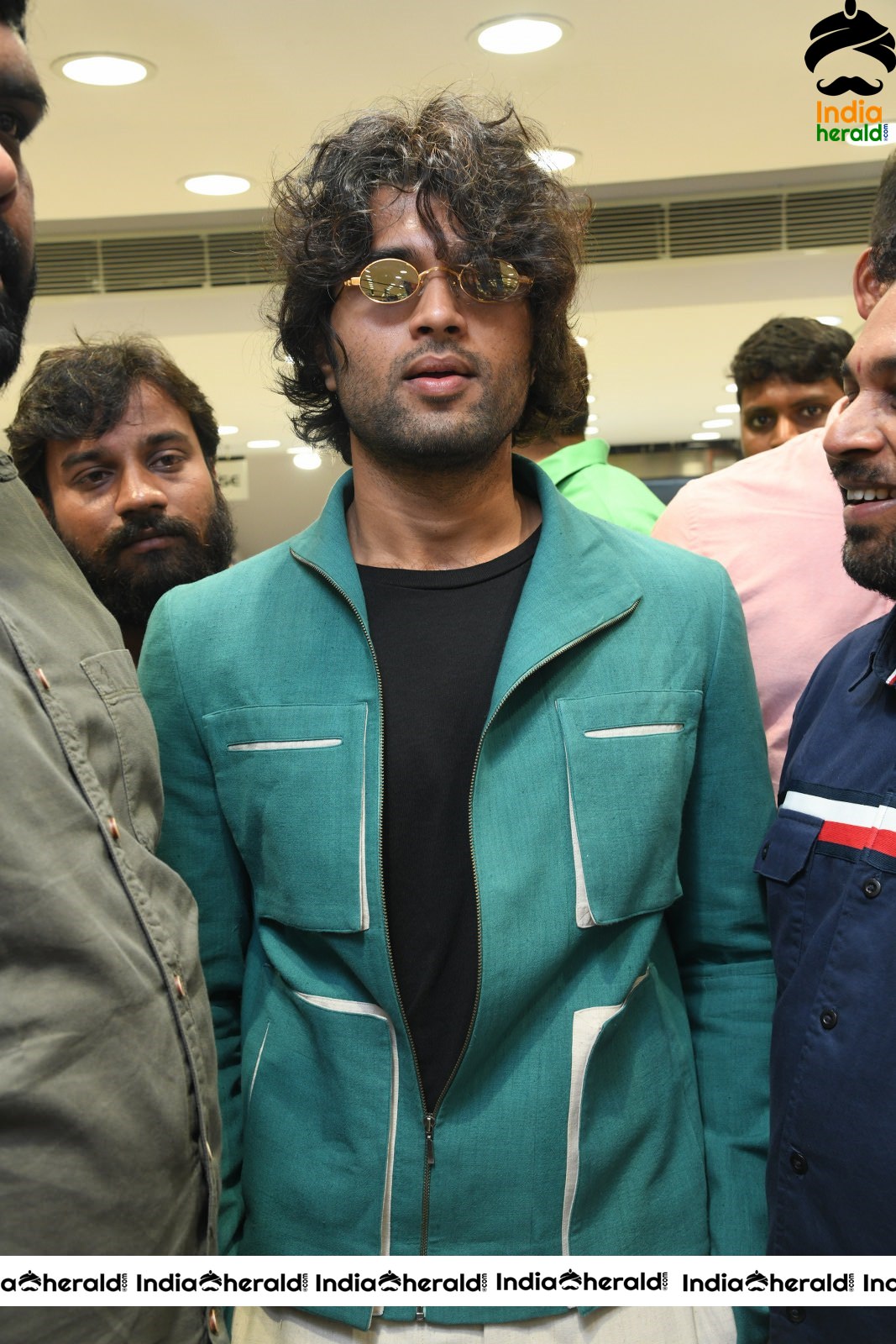 Vijay Devarakonda Launch KLM Shopping Mall Set 1