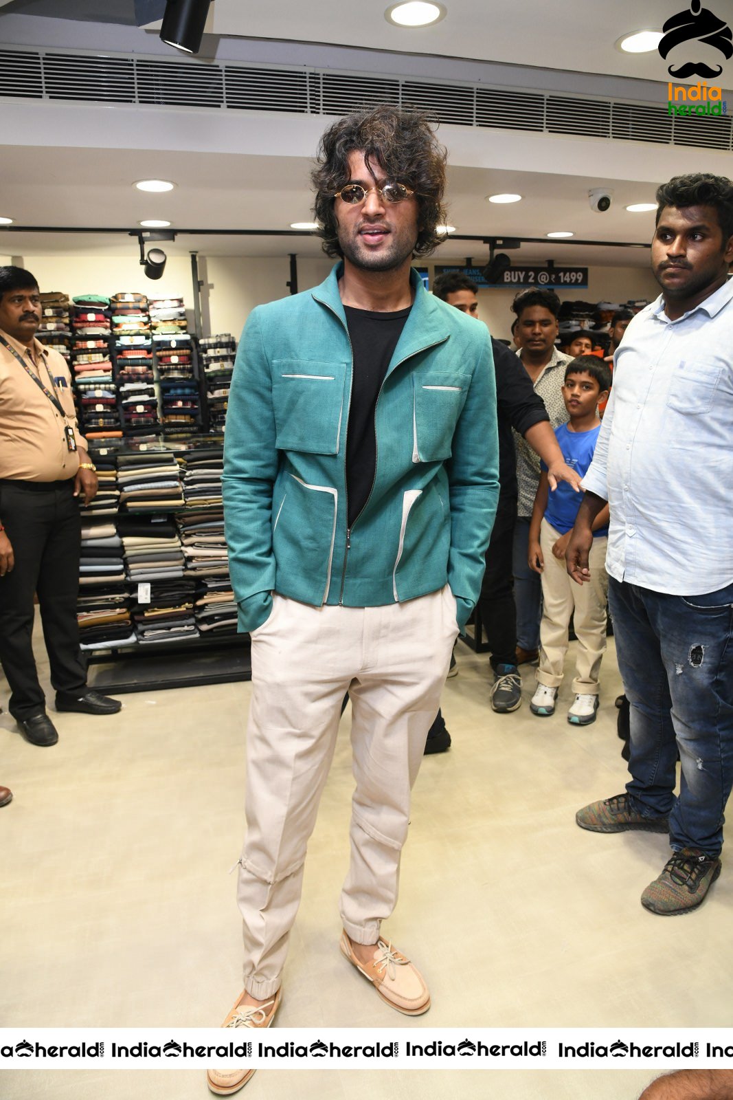 Vijay Devarakonda Launch KLM Shopping Mall Set 1