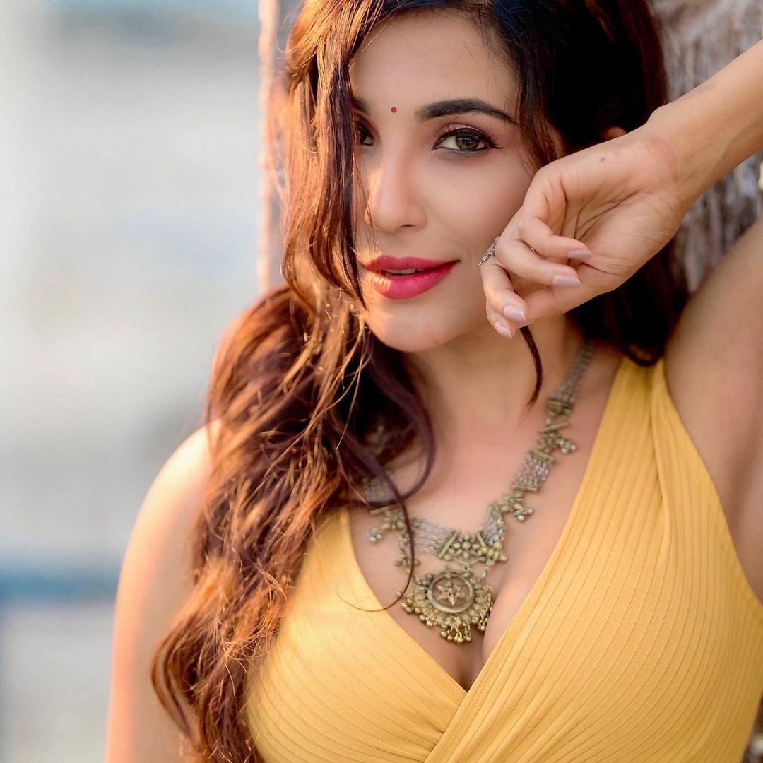 Actress Parvati Nair Latest Images