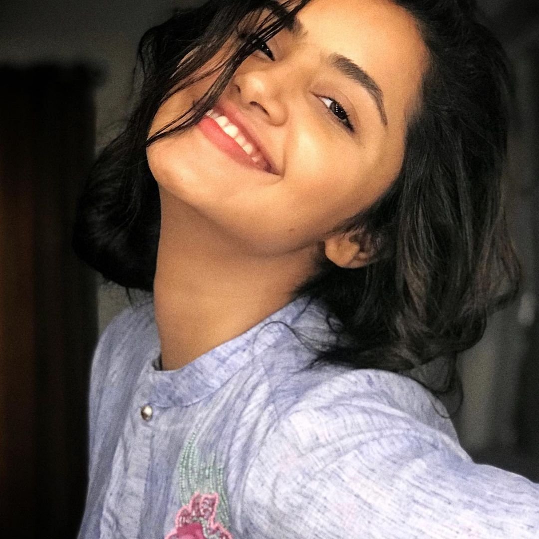 Anupama Parameswaran Cute Photos