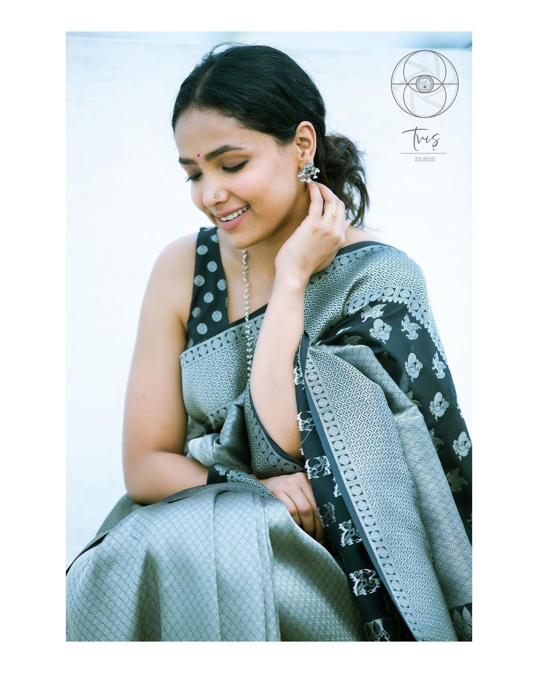 Anupama gowda New Clicks in sarwee