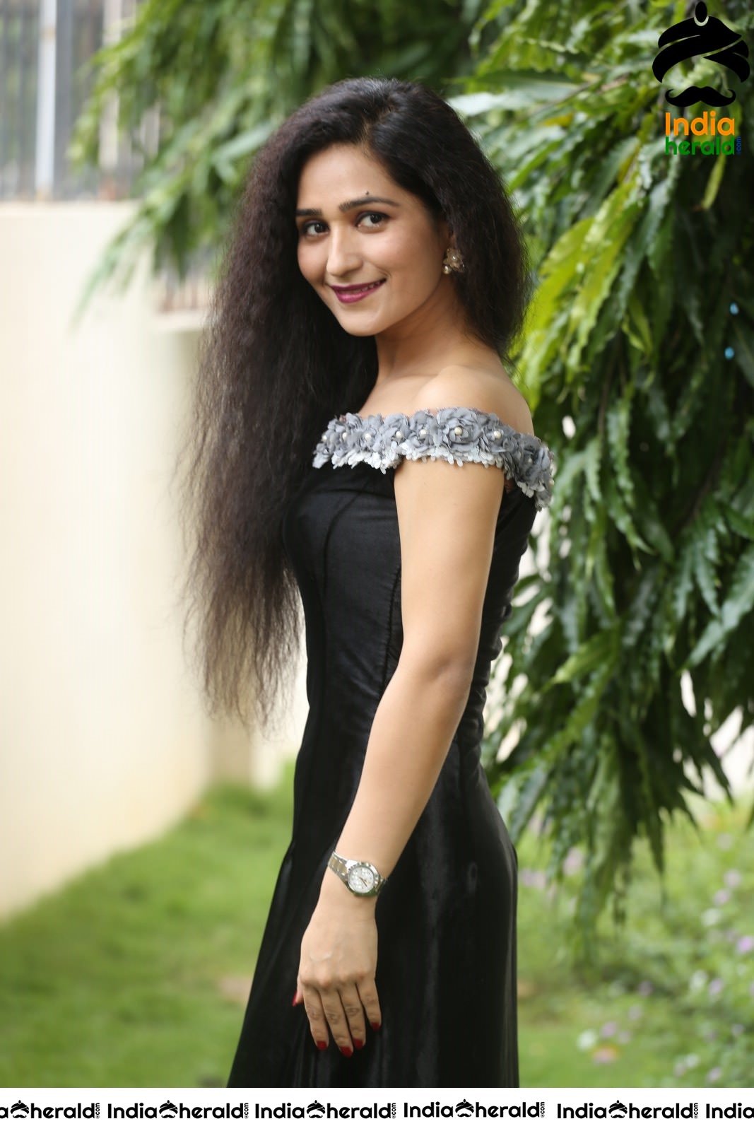 Actress Garima Singh Latest Hot Stills in Black Set 1