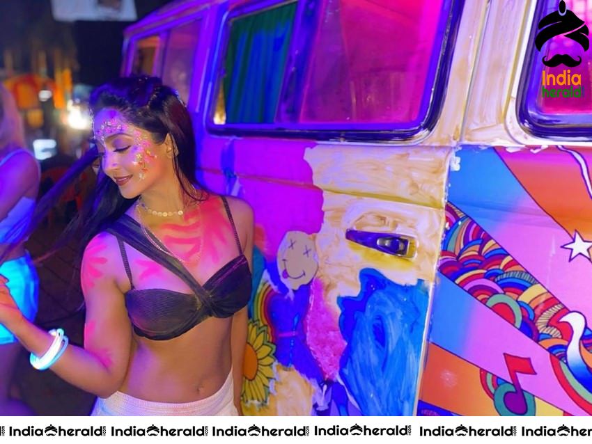 Aindrita Ray will tempt your mood in these Hot Photos Set 1