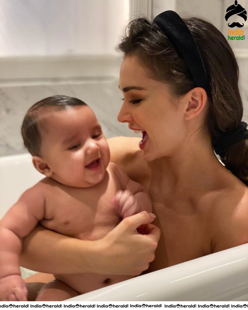 Amy Jackson Latest Photos with her Baby Set 1