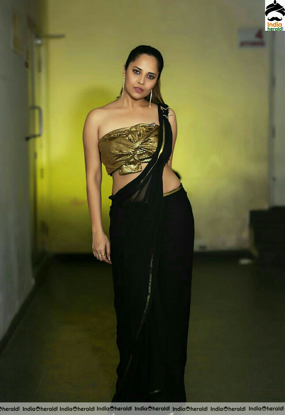 Anasuya Hot Black Saree Stills