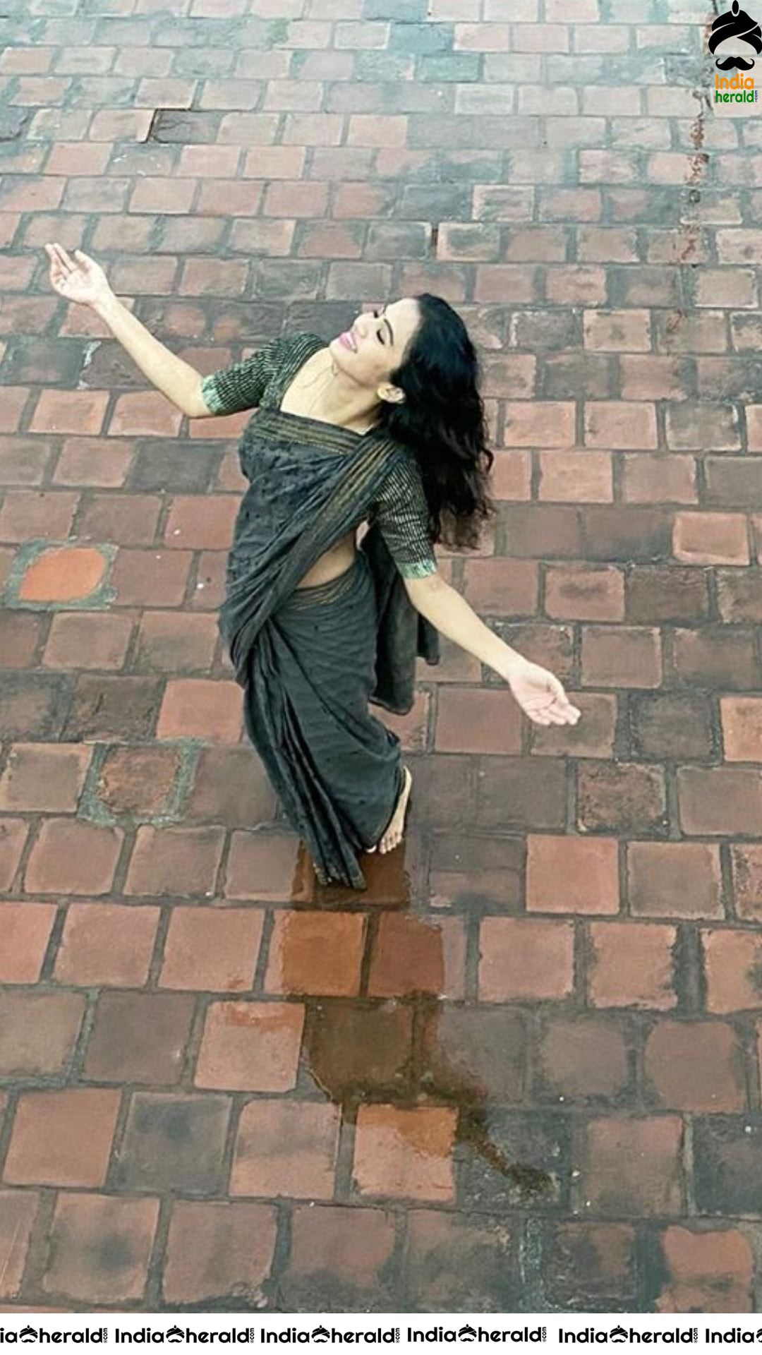 Anjana Rangan Hot Saree Photoshoot