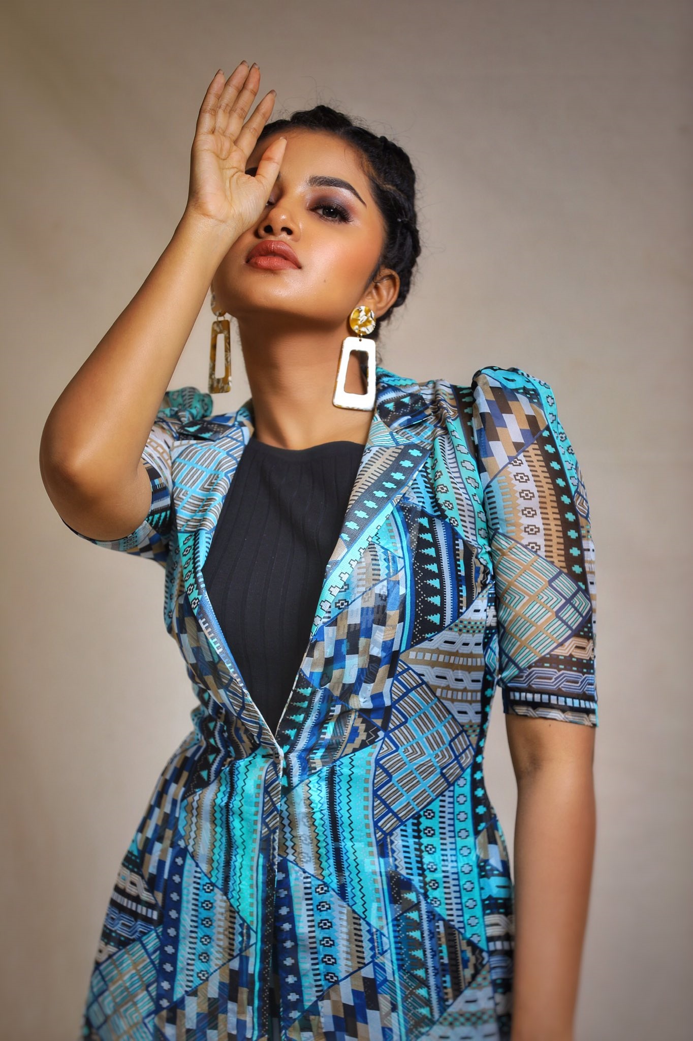 Anupama Parameswaran Latest Funky Hot Saree Photos