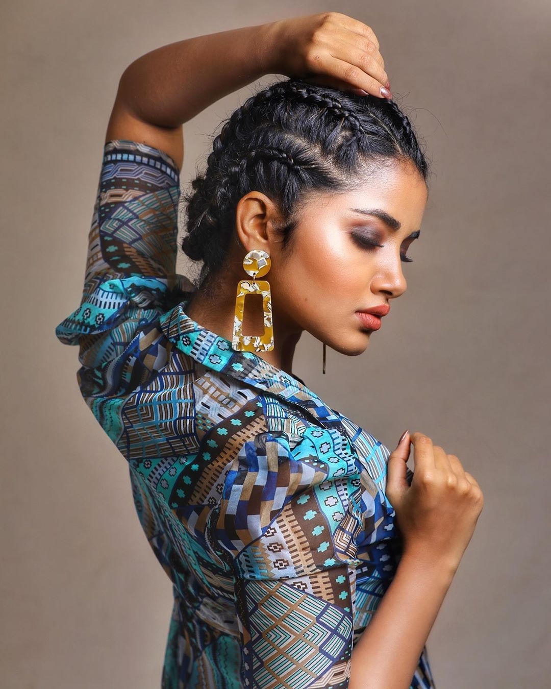 Anupama Parameswaran Latest Funky Hot Saree Photos