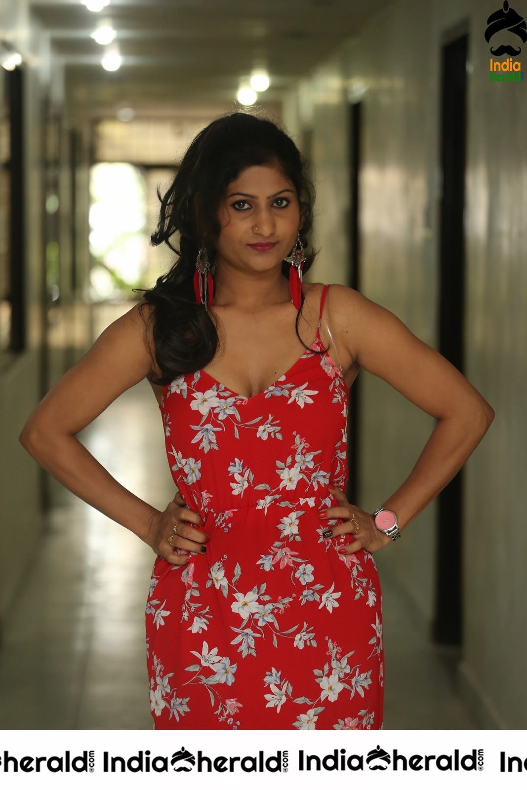 Asmitha Khan Hot Sizzling Thigh Show Stills Set 1