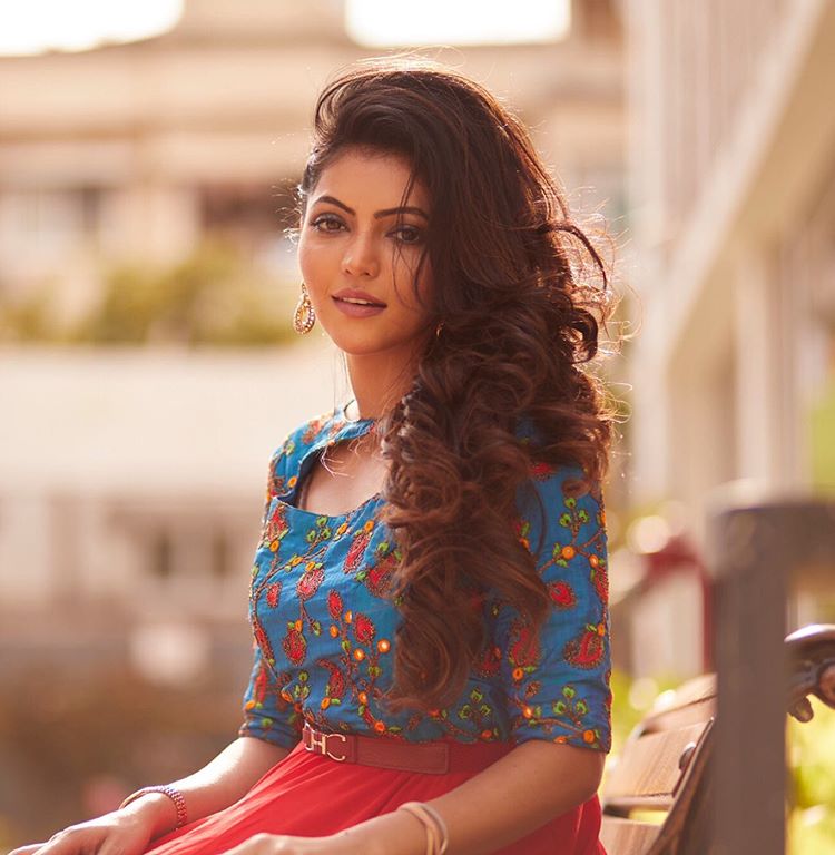 Athulya ravi latest HD images