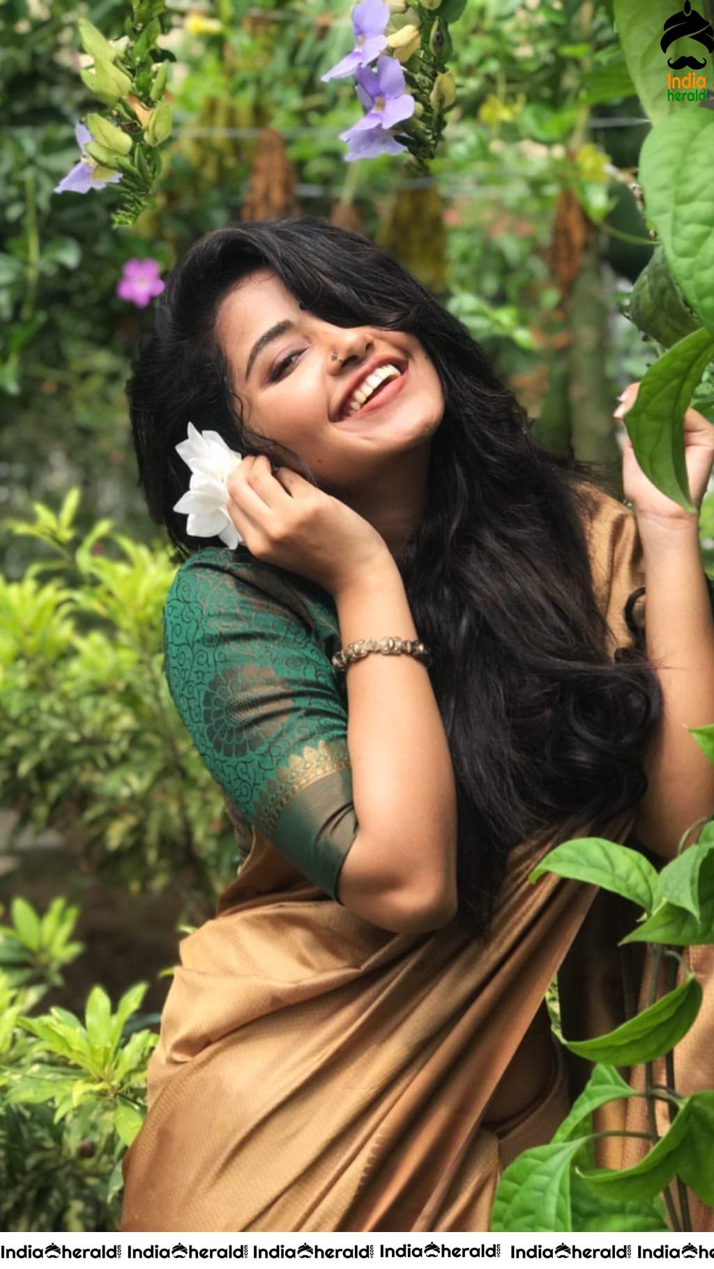 Curly Haired Mallu Beauty Anupama Parameswaran Cute and Hot Photos Set 2