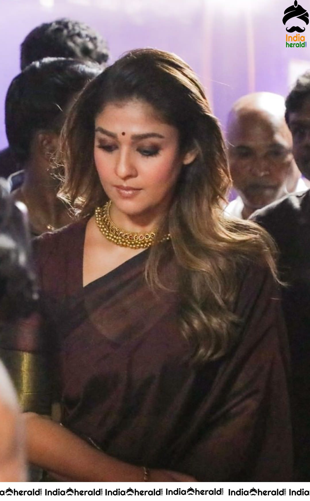 Actress Nayanthara in Onam Saree Beautiful Photos | Moviegalleri.net