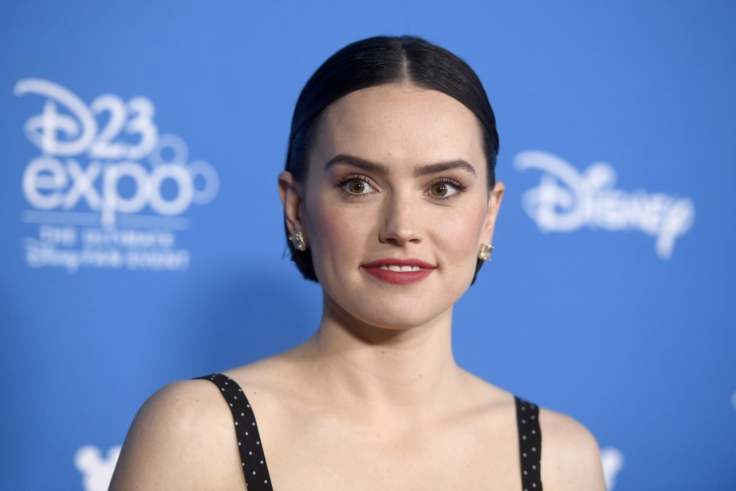 Daisy Ridley At D23 Disney Expo Legents Event Set 1