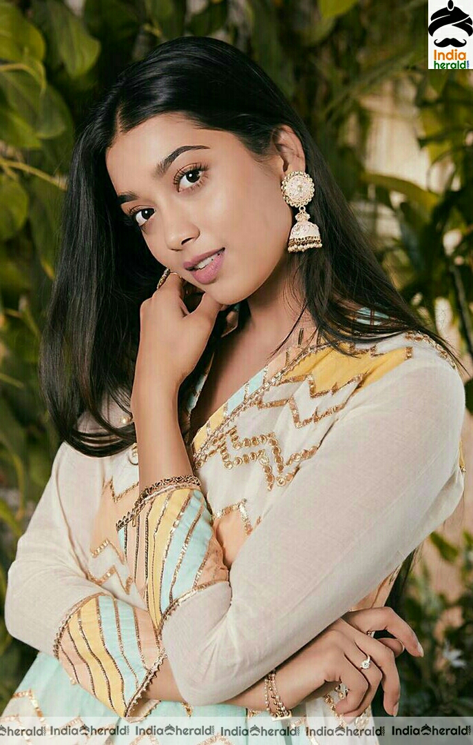 Digangana Suryavanshi Cute Chudi Stills