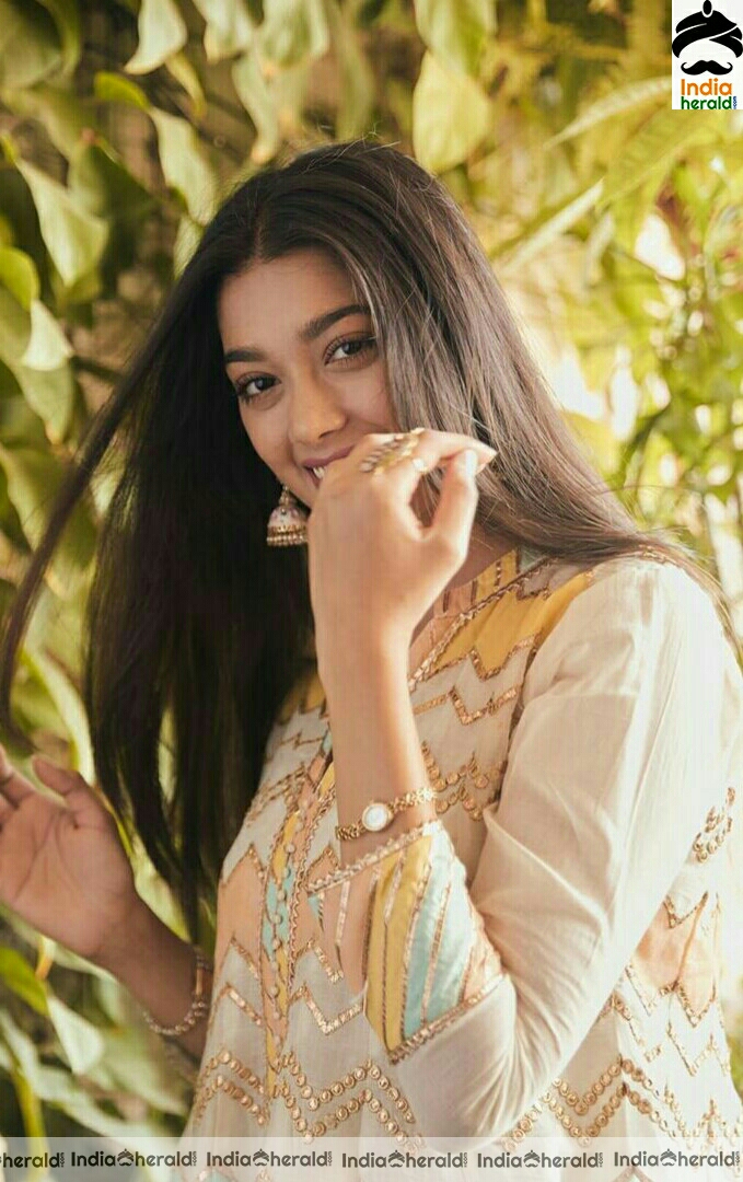 Digangana Suryavanshi Cute Chudi Stills