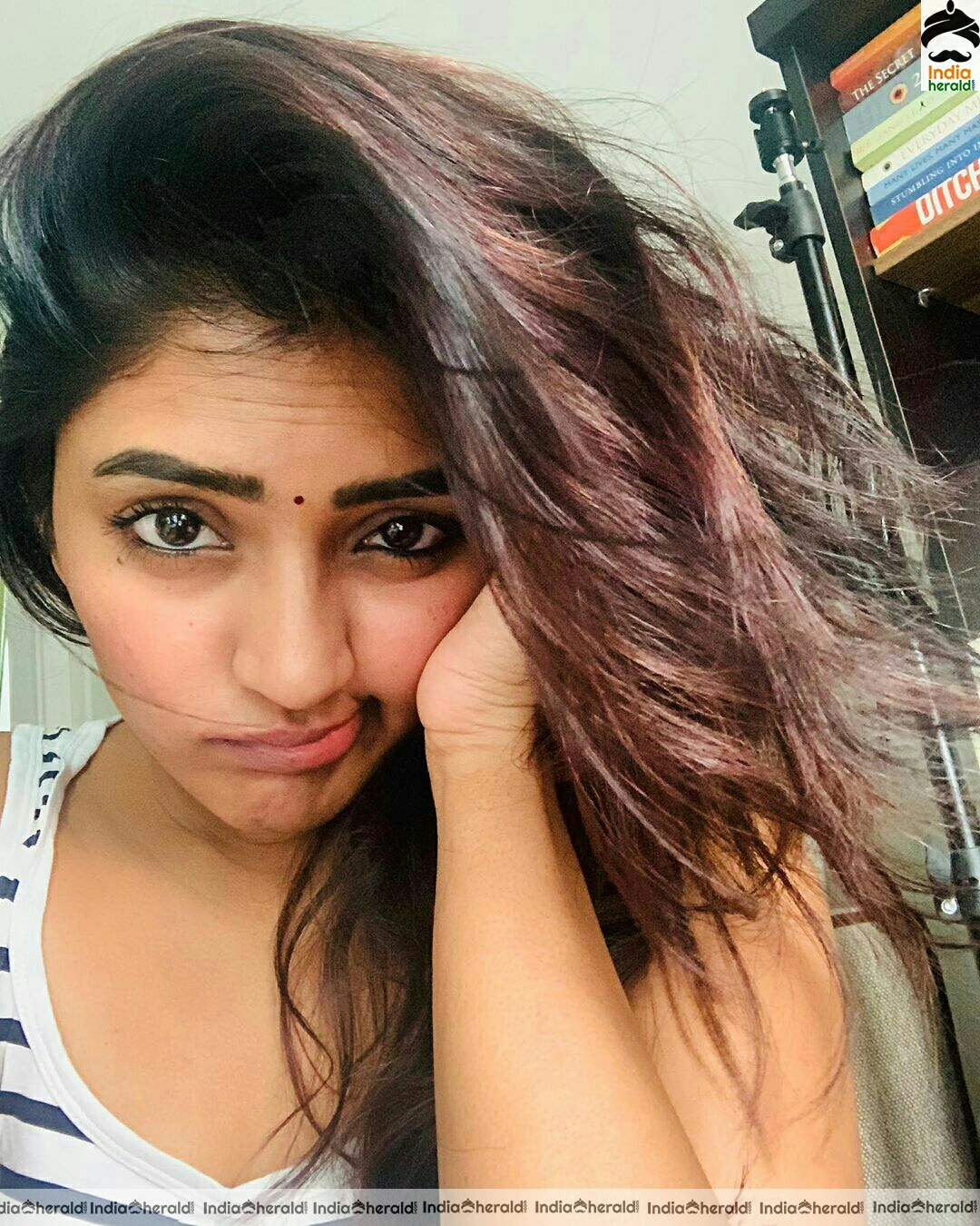 Dusky Babe Eesha Rebba Quarantine photos