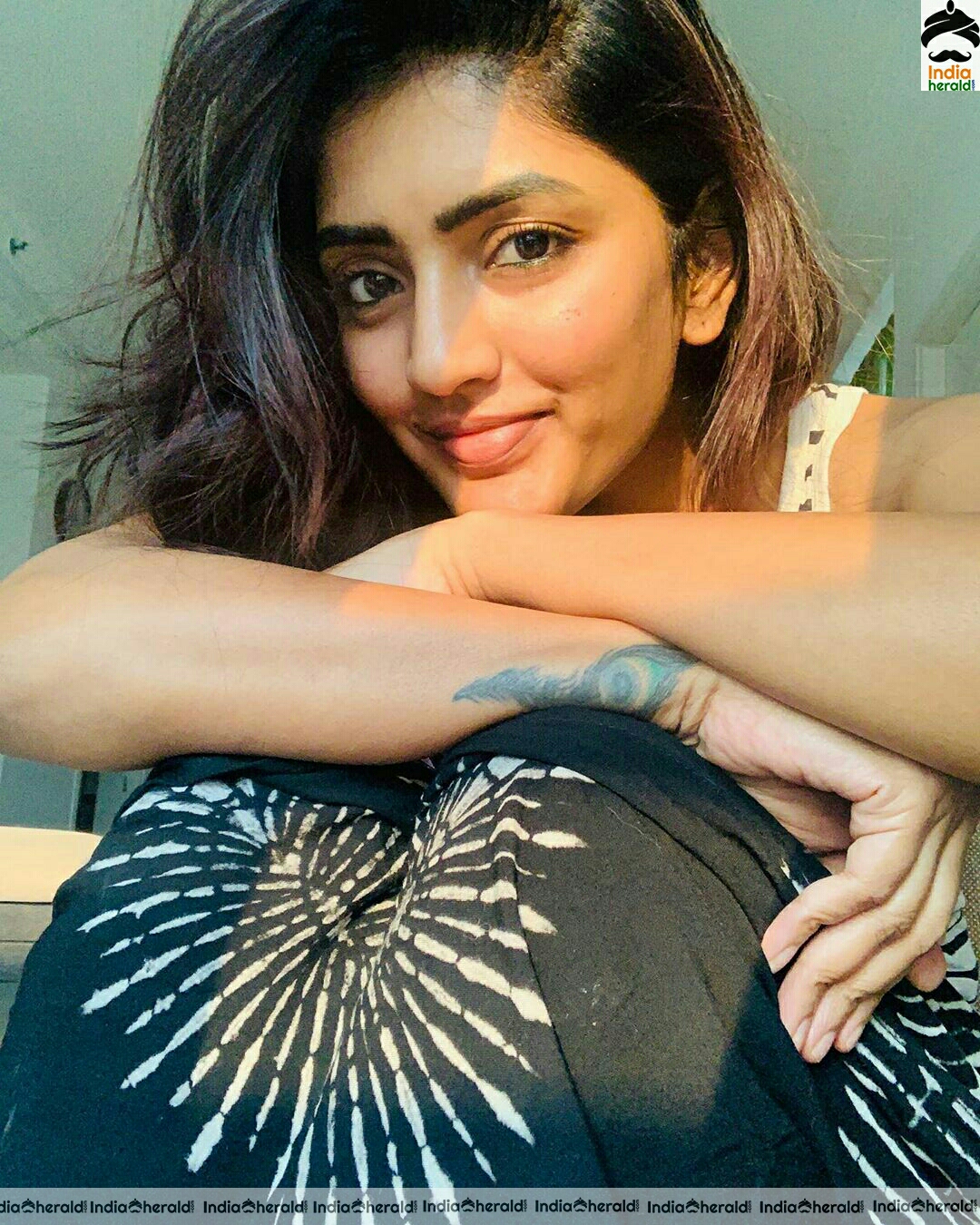 Dusky Babe Eesha Rebba Quarantine photos