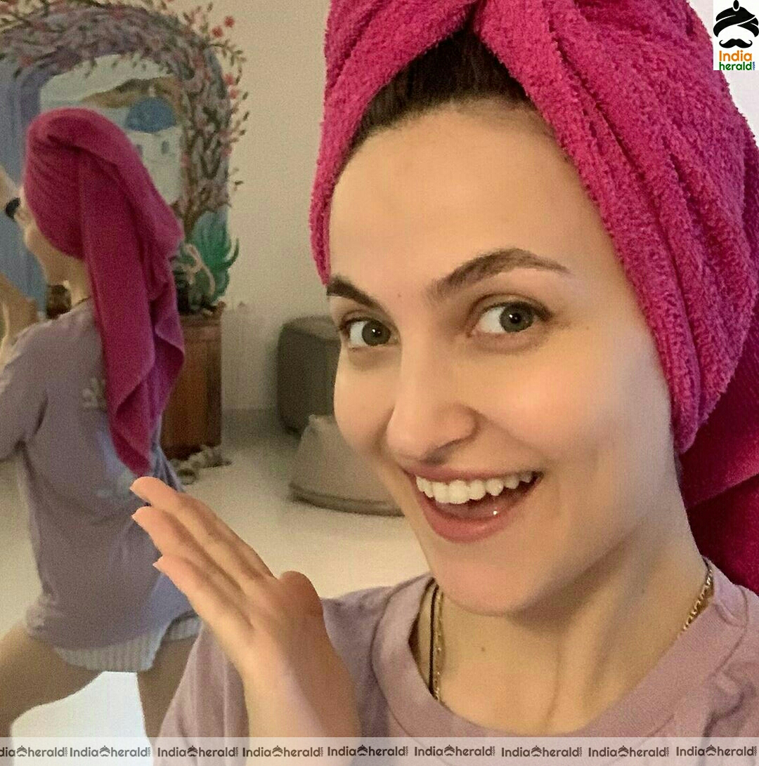 Elli AvrRam Enjoying Her Quarantine In Her Home Hot Photos