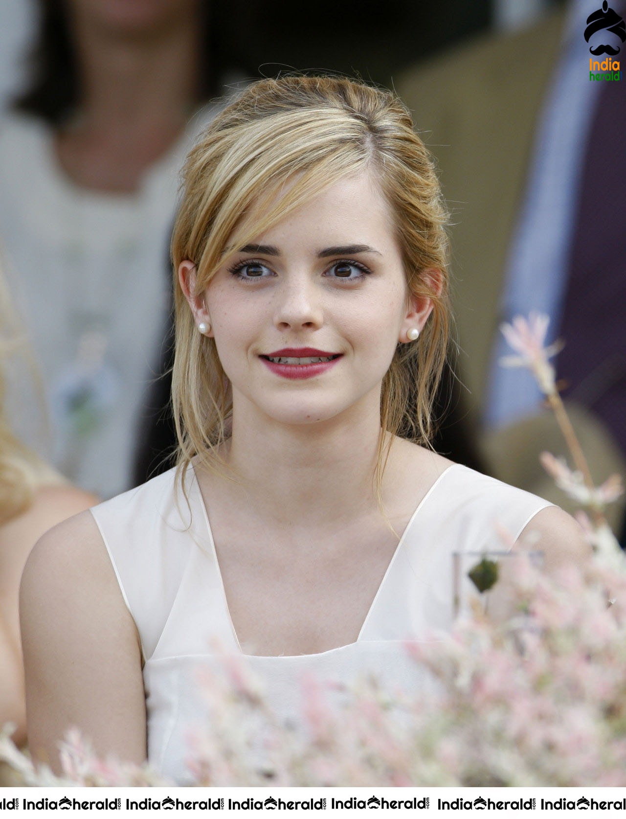 Emma Watson at Cartier International Polo in Windsor Set 4