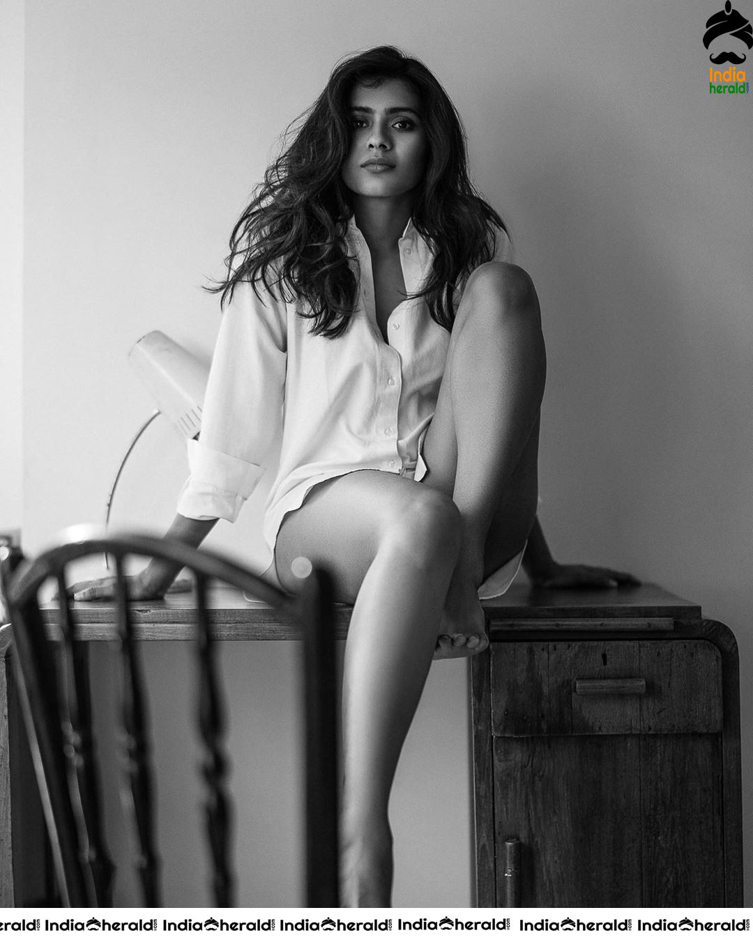 Hebah Patel Seducing and Damn Hot in Black and White Photoshoot