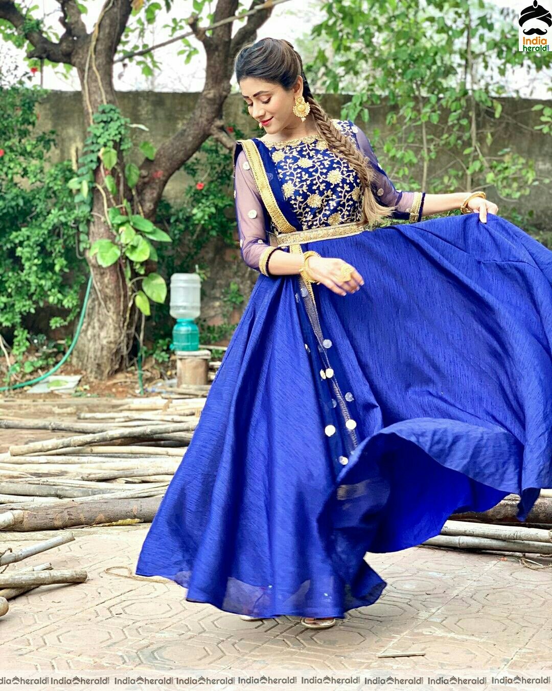 Hiba Nawab Cute blue photo Stills