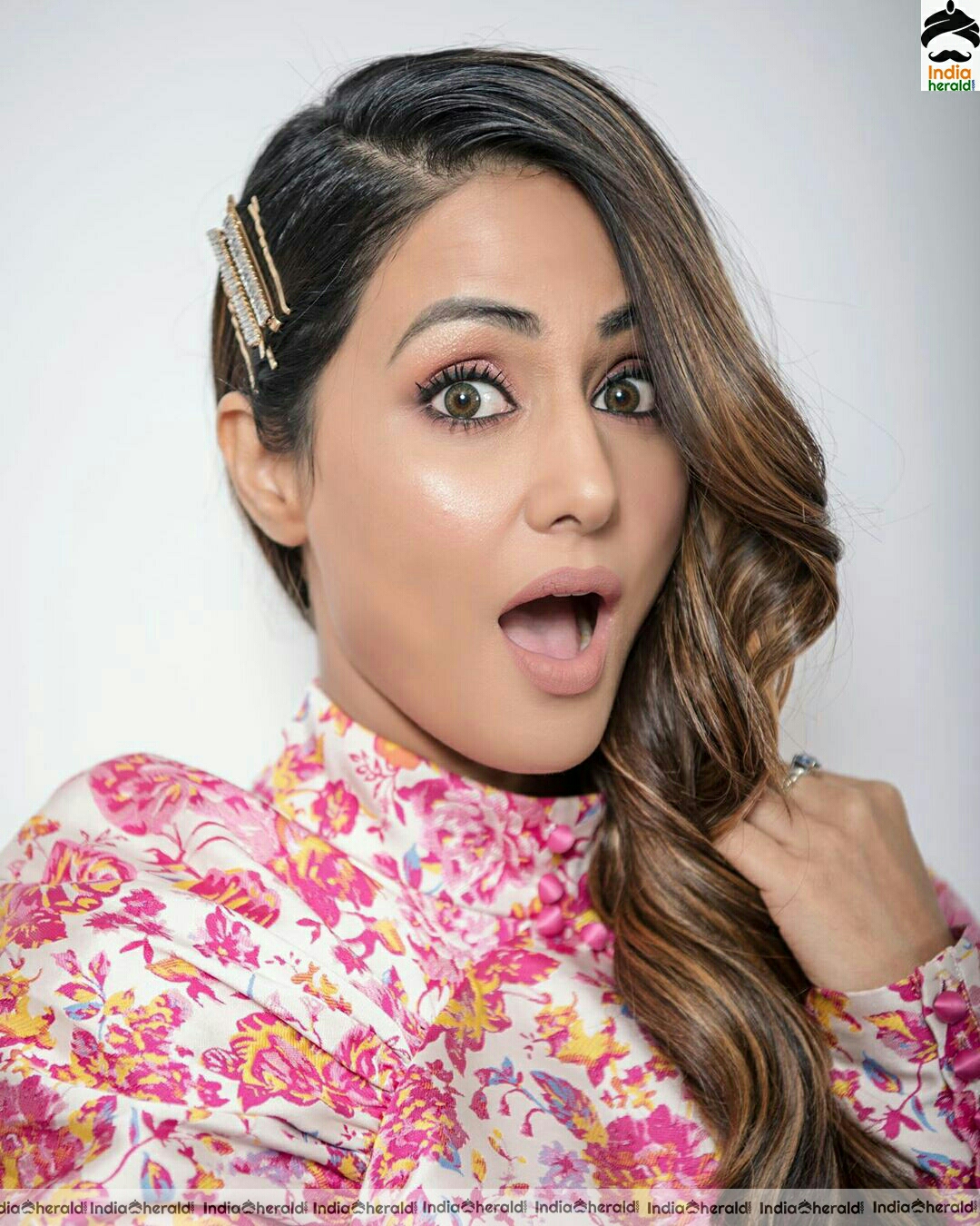 Hina khan Cute Pink Dress Stills