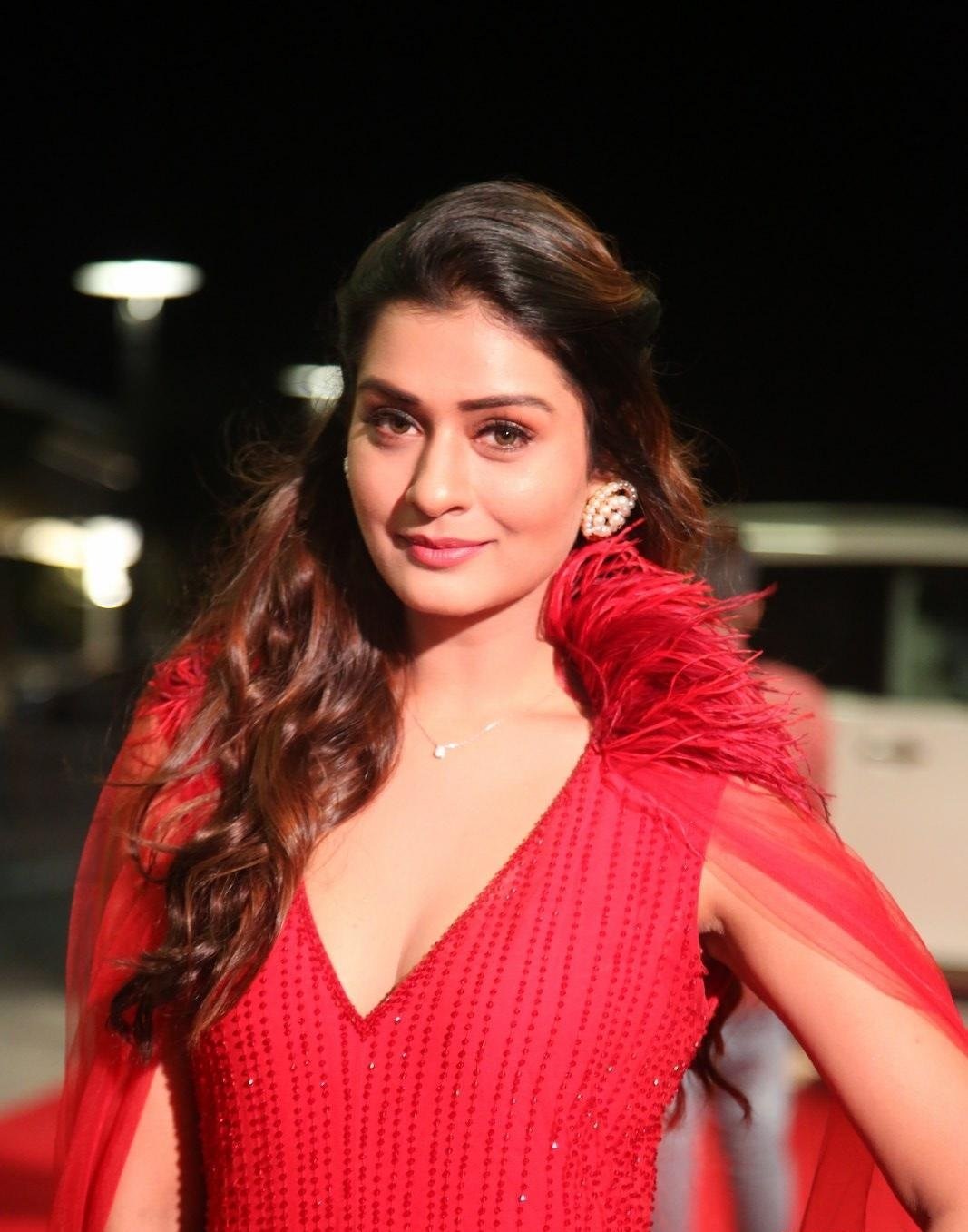 Hot Red Payal Rajput Stills From SIIMA Awards 2019 Red Carpet Set 3