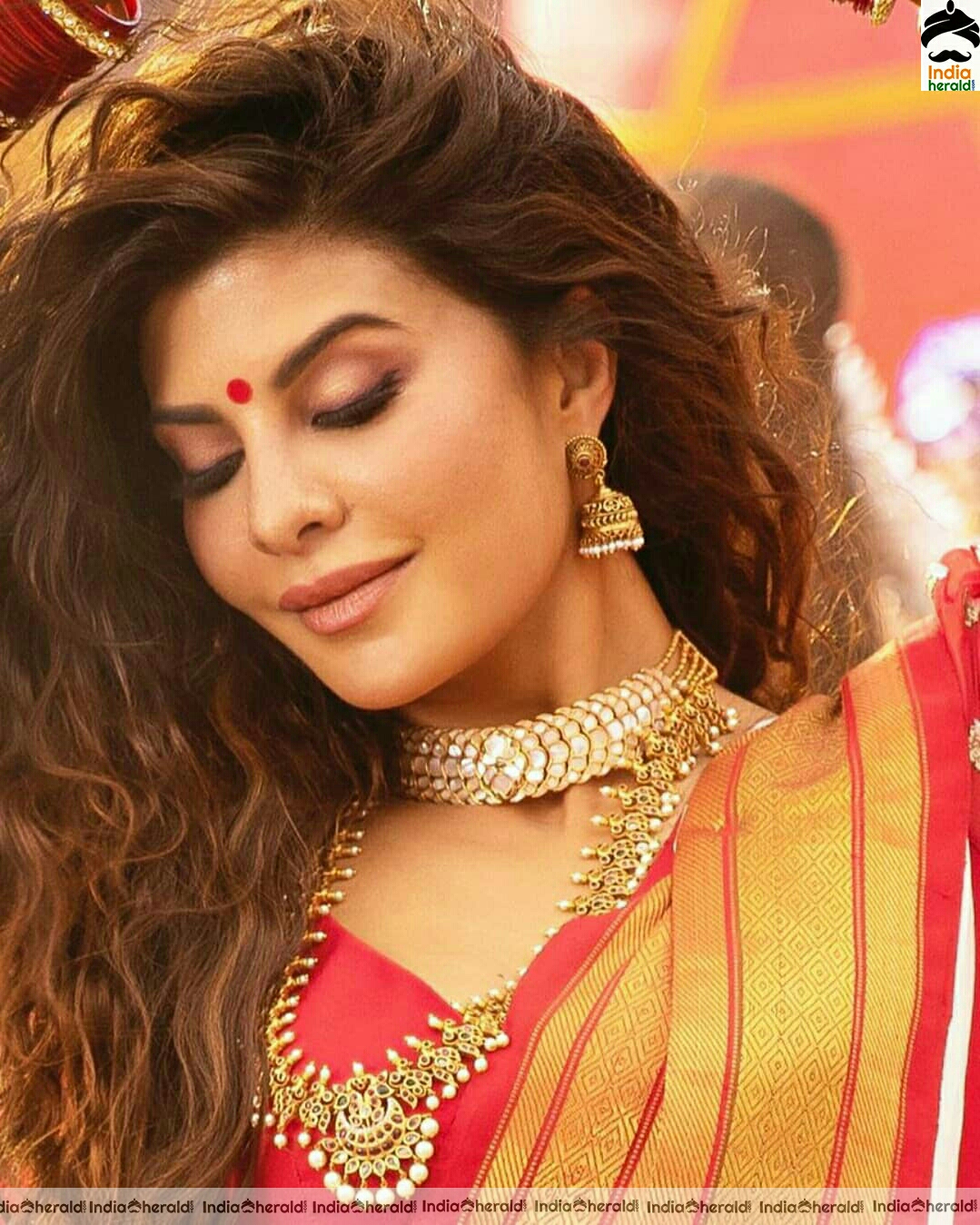 Jacqueline Jazzy Hot Photos In Saree