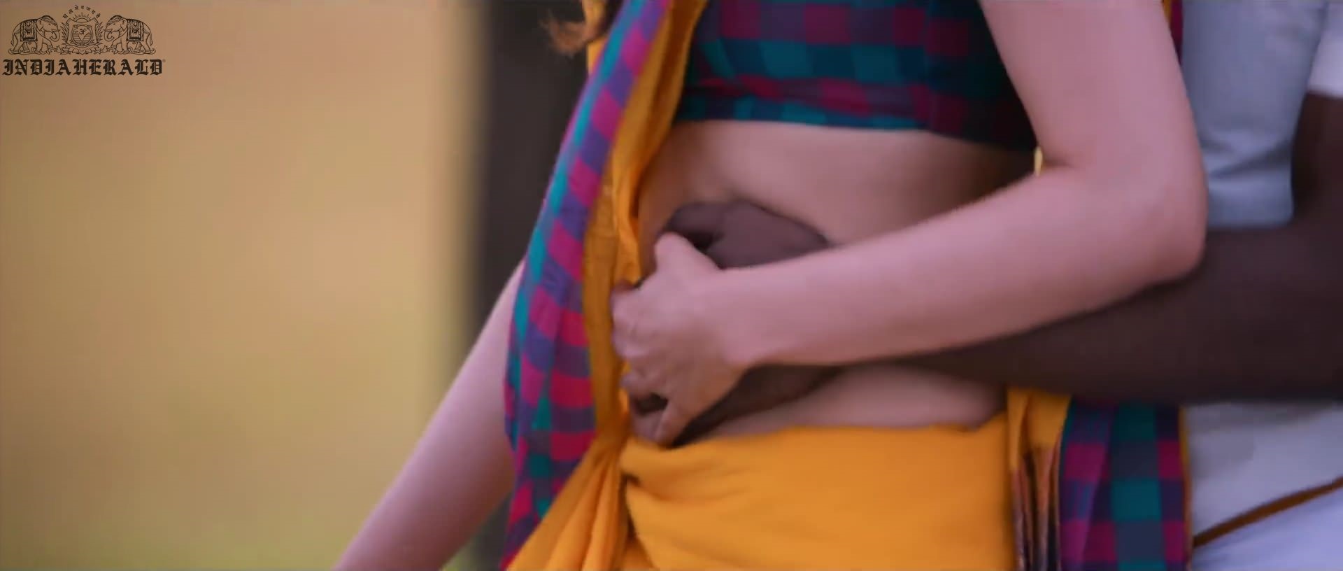 Kajal Aggarwal waist squeezed and Navel pressed by Hero Hot photos Set 2