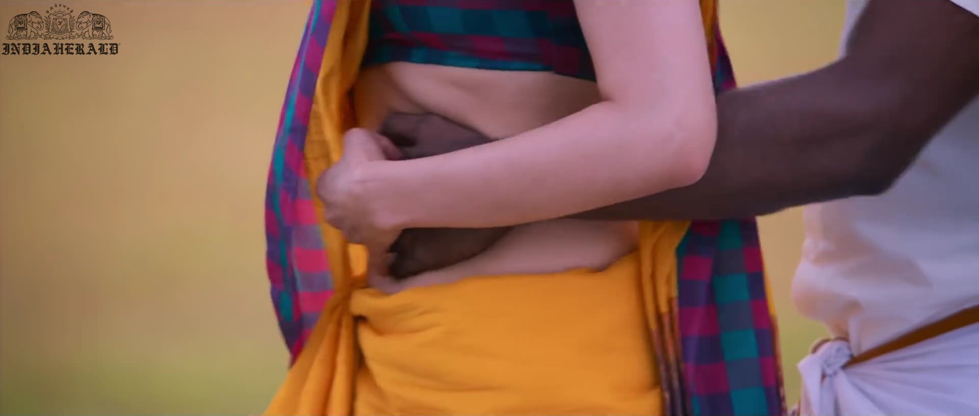 Kajal Aggarwal waist squeezed and Navel pressed by Hero Hot photos Set 2