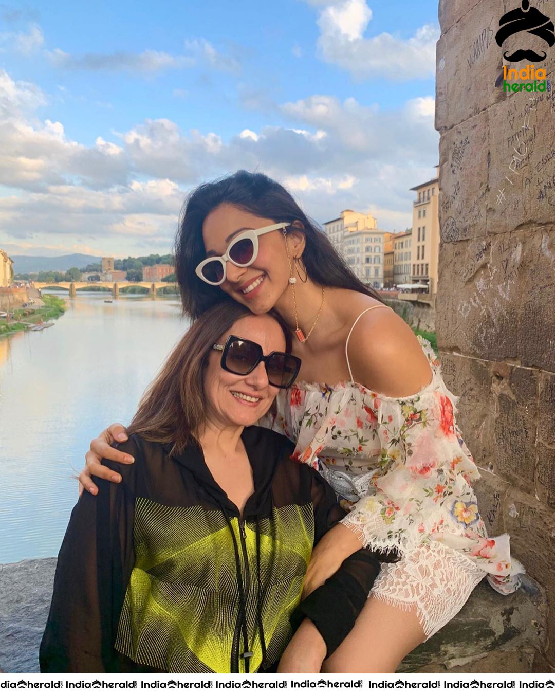 Kiara Advani Looking Hot during her vacation to Italy