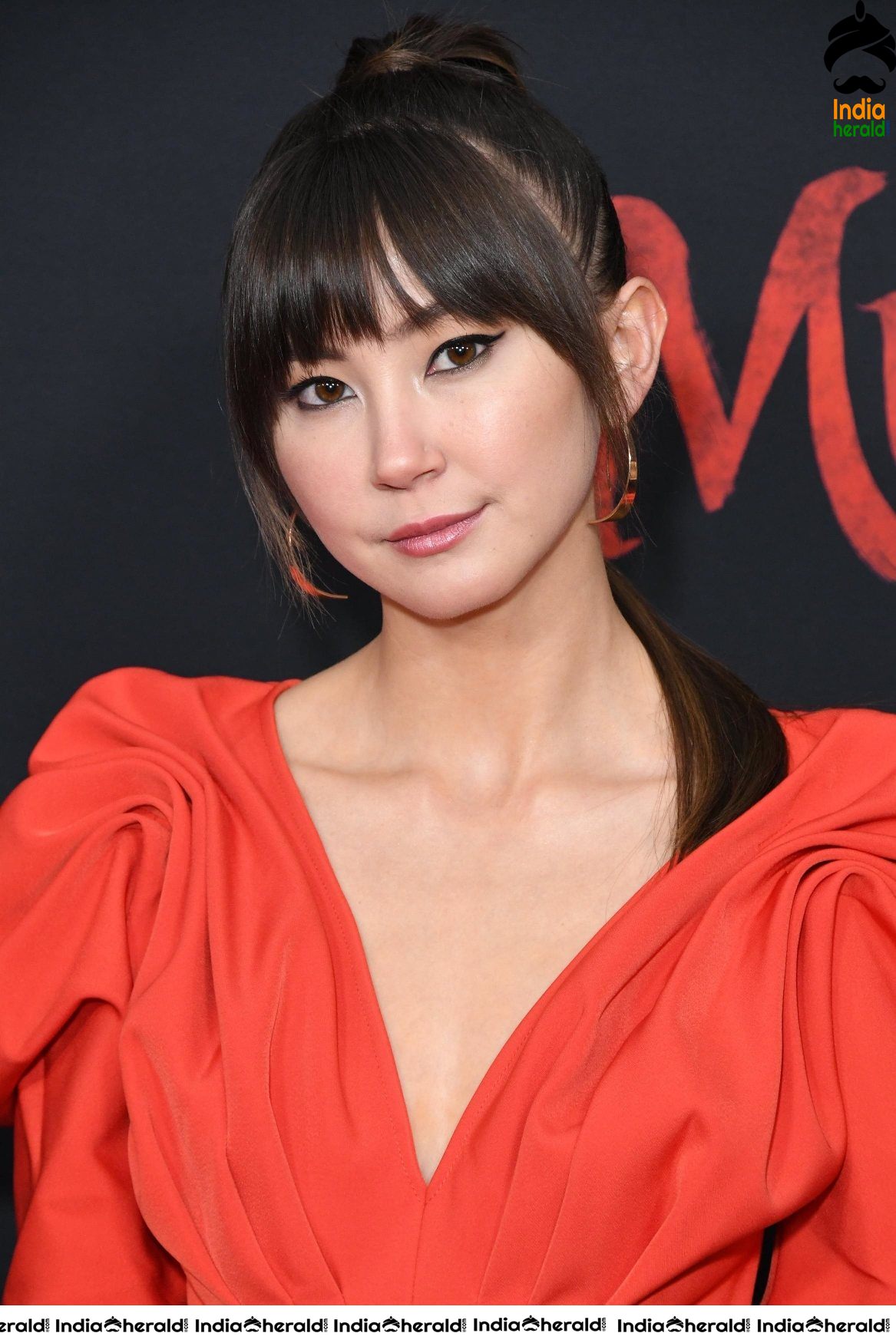 Kimiko Glenn at Mulan World Premiere in Los Angeles